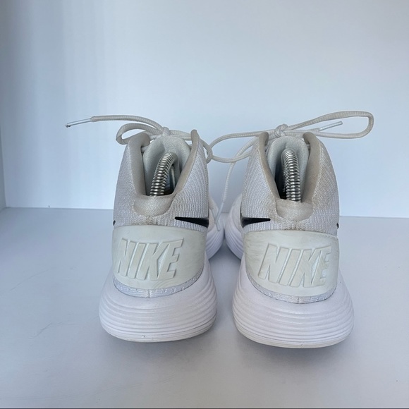 *SOLD*Nike hyperdunk - Picture 3 of 5